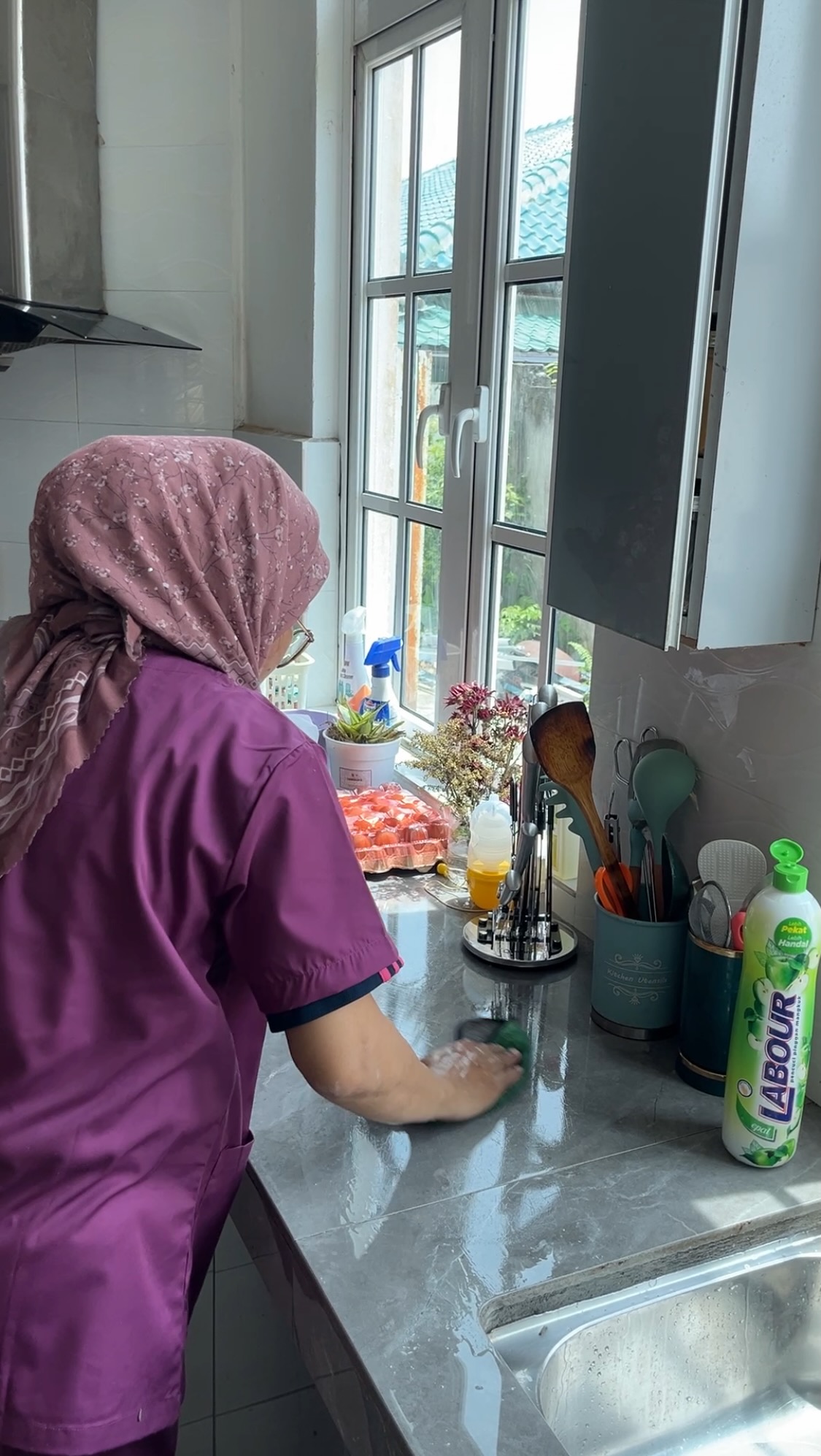 Experienced cleaning specialist